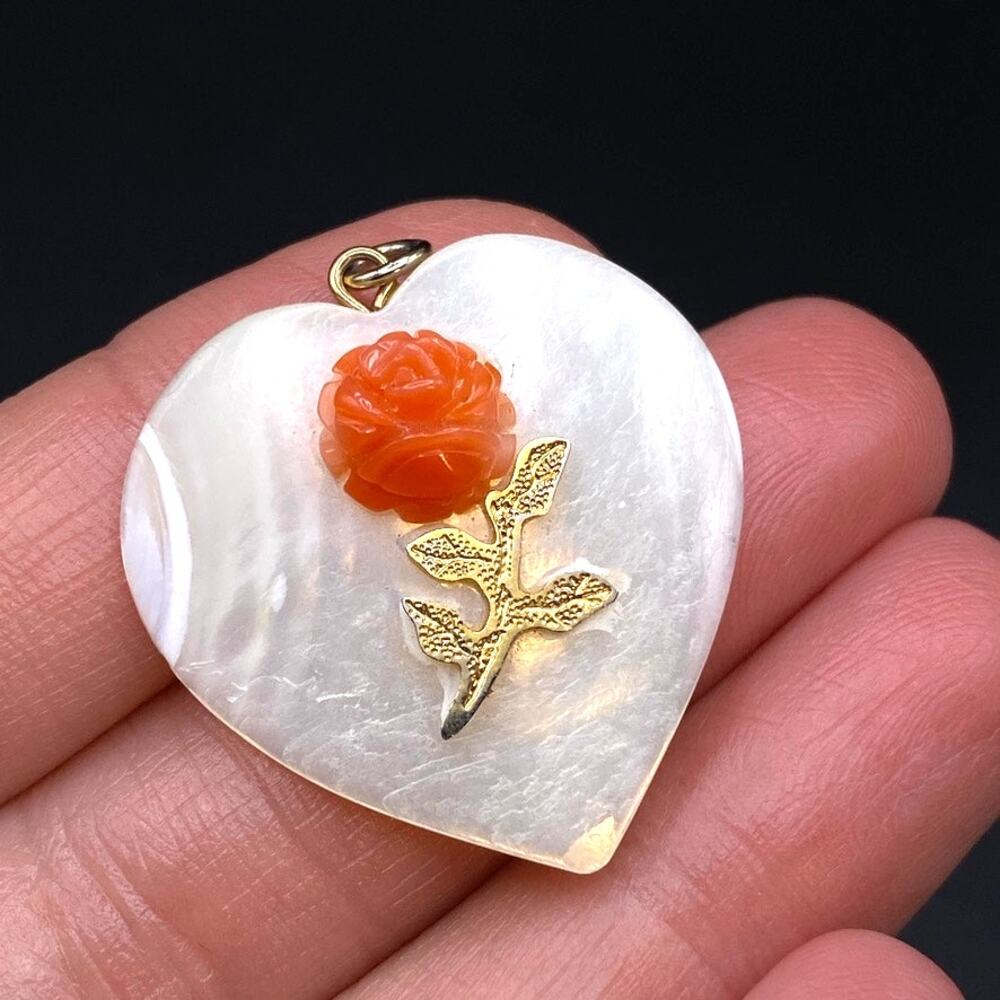 Vintage MOP Heart Pendant White Mother of Pearl Coral Rose Gold Tone Stem
